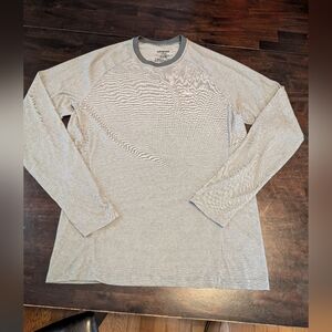 Patagonia Capilene Lightweight Long Sleeve Base Layer Top, Mens Large